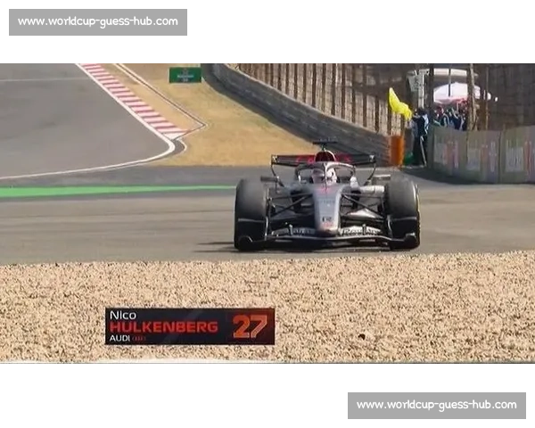 事故频发！F1正赛直播，安全车出动扰乱战局！